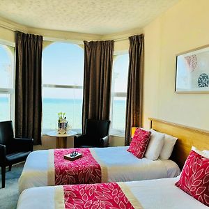 Standard Twin Room Sea View